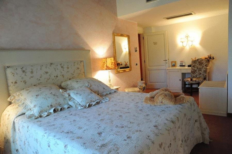 Baroni Hotel 3*